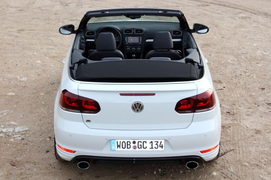  Volkswagen Golf R White Cabriolet 2013 года  (фото 2 из 45)